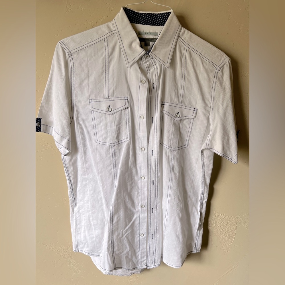 Barely worn Johnson&Murphy button down. Size L slim fit